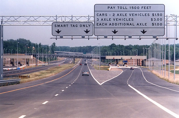 Pocahontas Parkway (VA 895) toll plaza near Richmond, Virginia, featuring open road tolling. The Smart Tag system has merged with E-ZPass since this photo was taken.